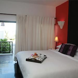 King Room Partial Sea View